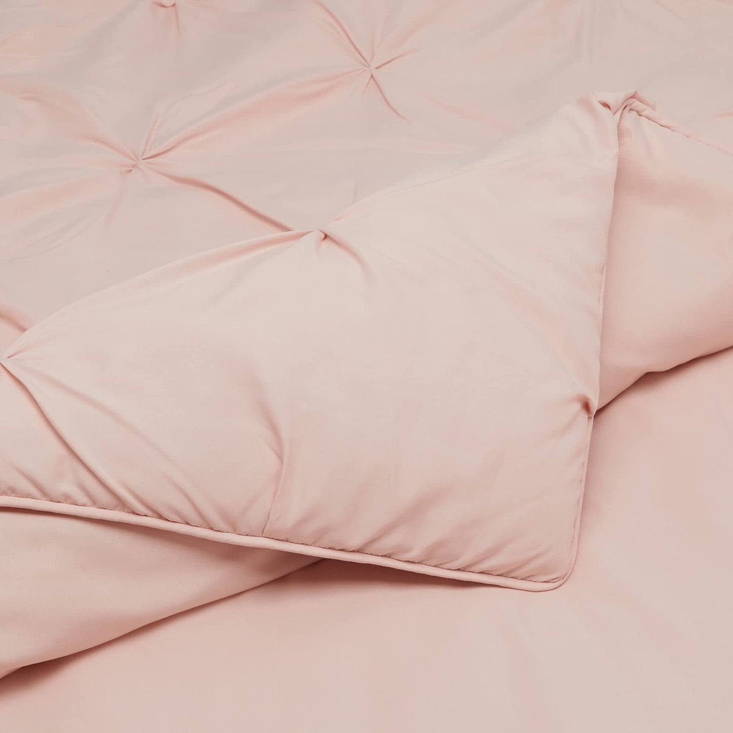 Amazon Basics 3 Piece Down-Alternative Comforter Bedding Set, Full/Queen, Blush, Pinch-Pleat Detailing And Piped Edges