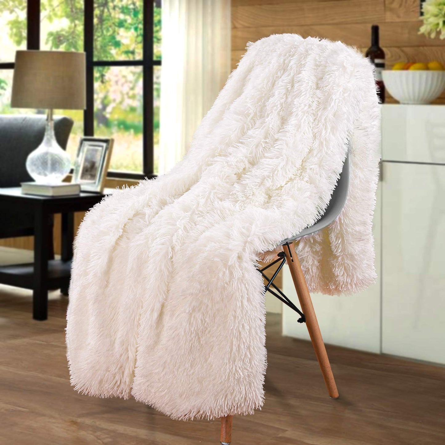 junovo Faux Fur Throw Blanket Super Soft Cozy Fluffy Blankets Warm Lightweight Long Hair Shaggy Fuzzy Throws for Couch & Bed Decor (Cream White,50x60 inch) Cream White Throw-50"x60"