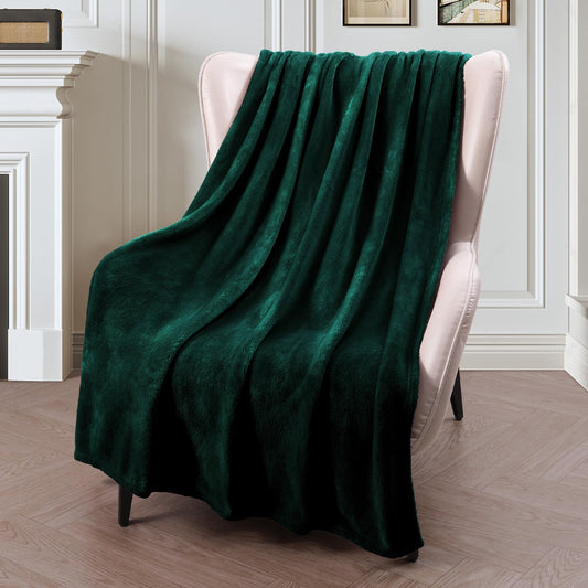 Exclusivo Mezcla Throw Blanket for Couch, Sofa, Settees and Chairs, 127 x 178 CM Flannel Blanket, 300GSM Super Soft Throws, Warm, Cozy, Plush and Lightweight Forest Green Blanket Single (127 x 178 CM)