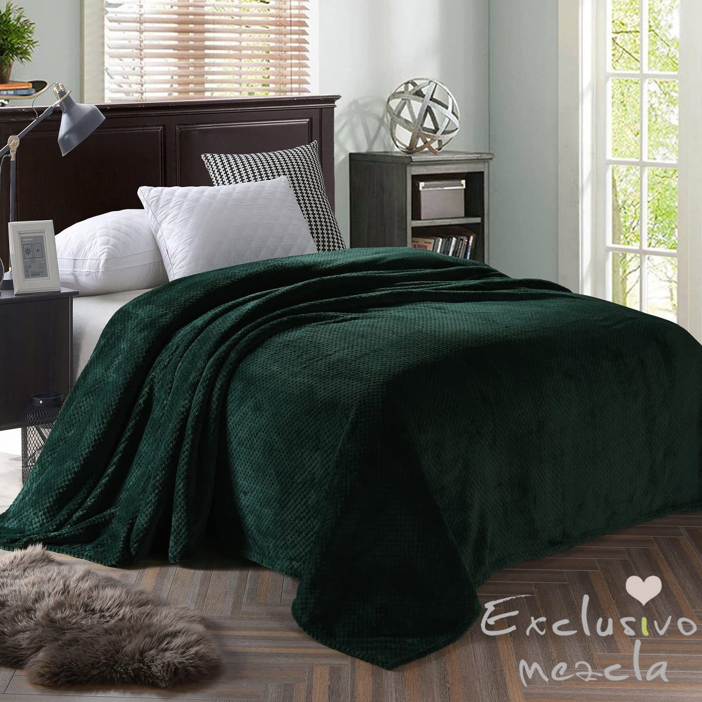 Exclusivo Mezcla King Size Flannel Bed Blanket, 230x265 CM Soft Waffle Fleece Blanket, Velvet Plush Blankets as Bedspread/Coverlet/Bed Cover, Forest Green Blanket King (230x265 CM)