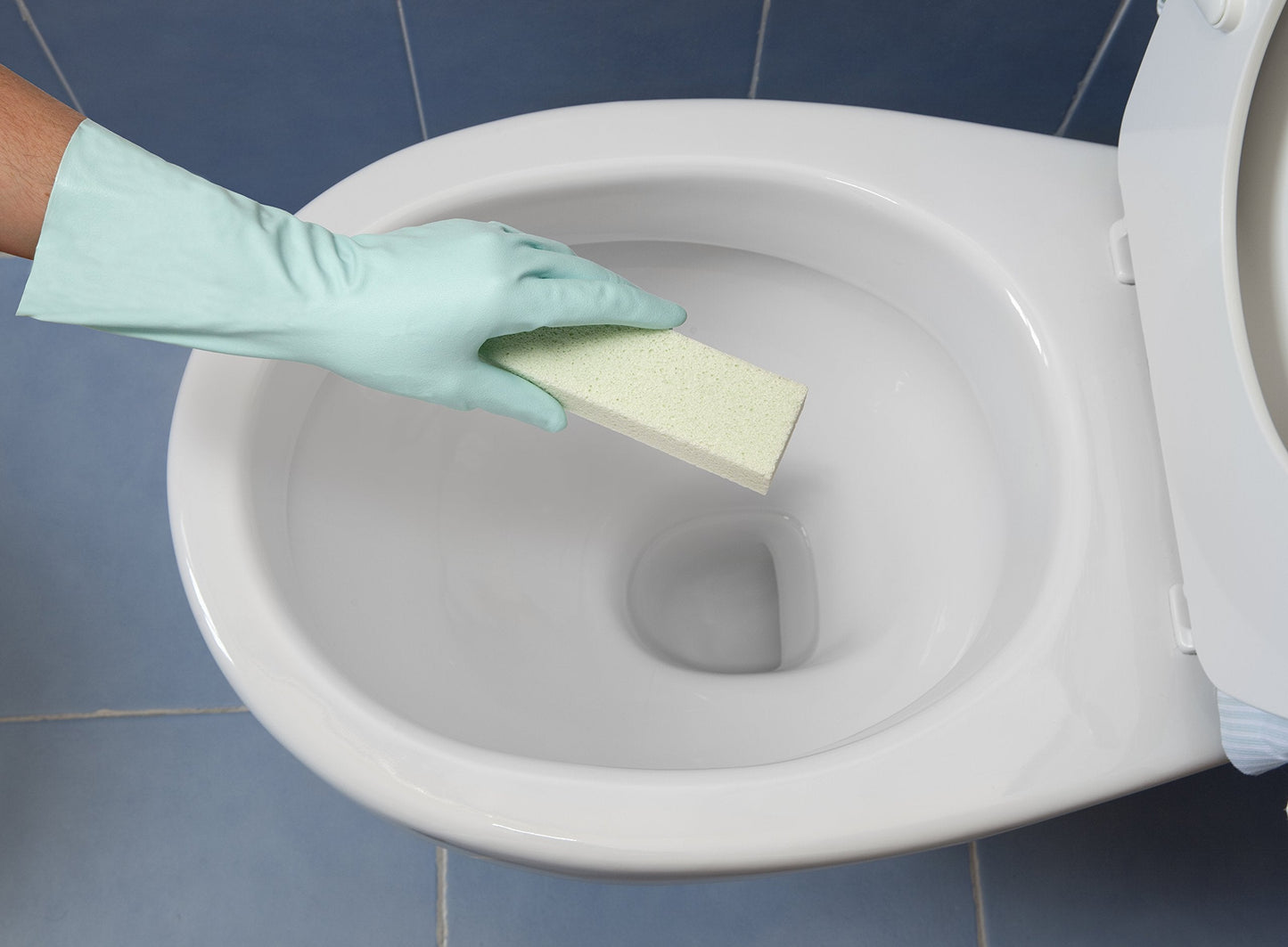 Cleaning Block WC - Removes the most encrusted limescale and dirt from your toilet - 4-unit pack