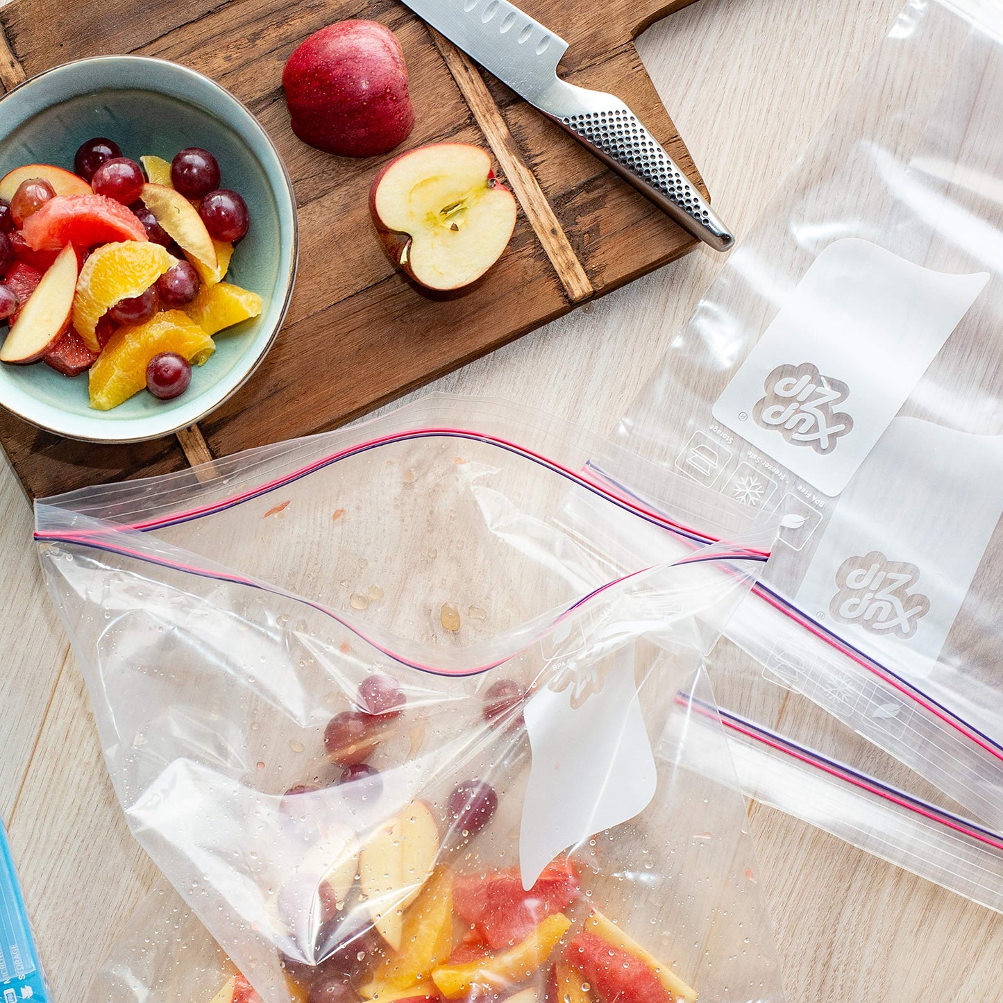 Keep Food Fresh for Longer with our Airtight and Leakproof Reusable Zip Lock Freezer Bags! Say Goodbye to Waste and Hello to Sustainability with our Bamboo Seal. Safeguard Your Meals - Order Now! 30 Bags (1 Pack)